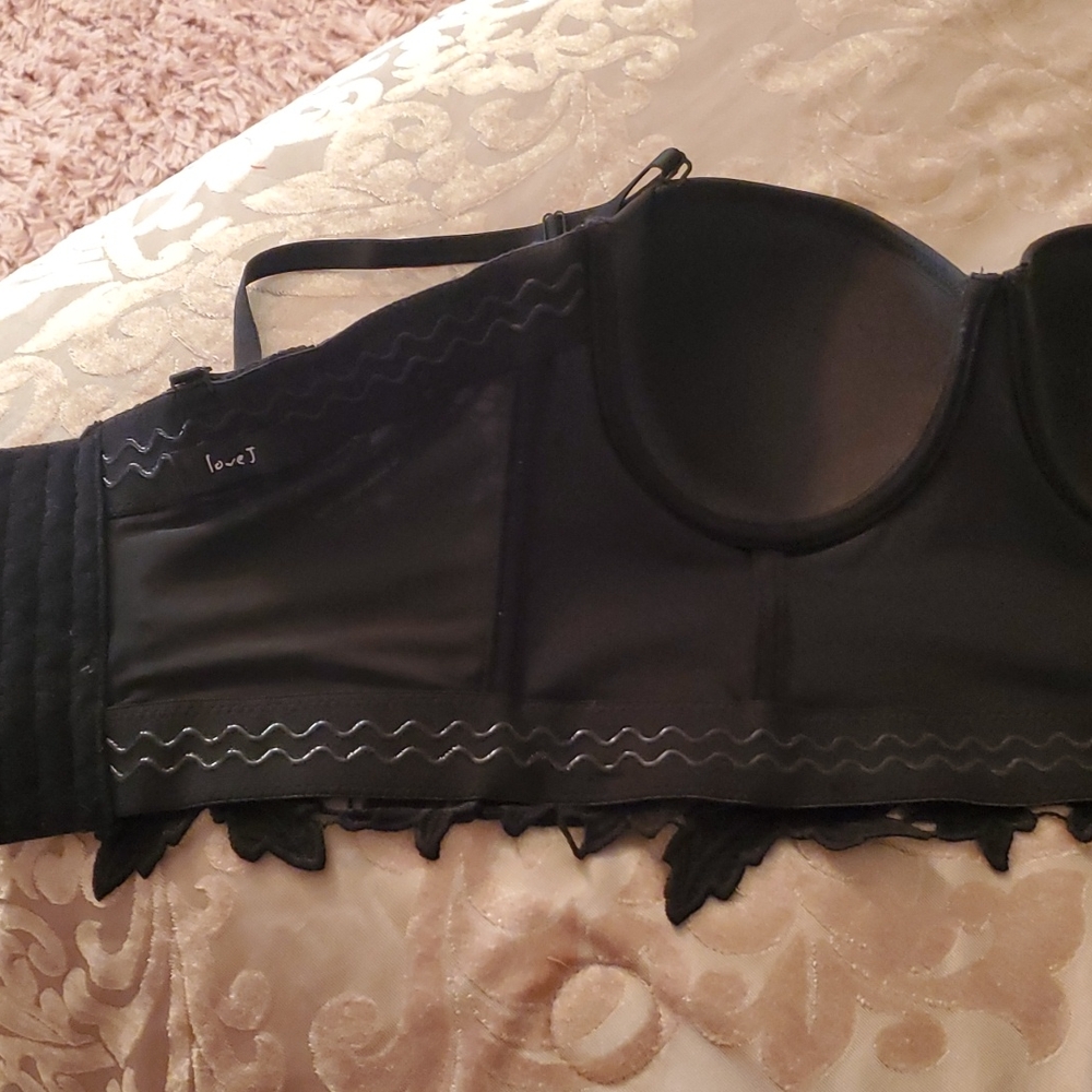 Top - Picture 4 of 4